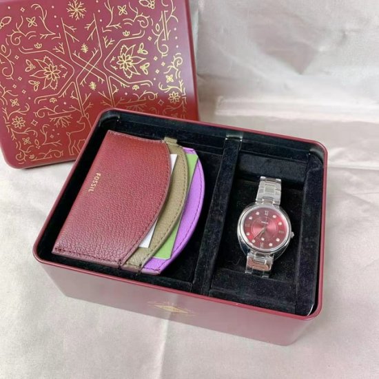 Fossil ES5179SET Gabby Three-Hand Date Stainless Steel Watch and Card Case Box Set